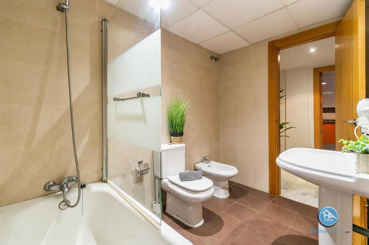 Malaga Boutique Stay - Carlos Haya Area With Parking מראה חיצוני תמונה